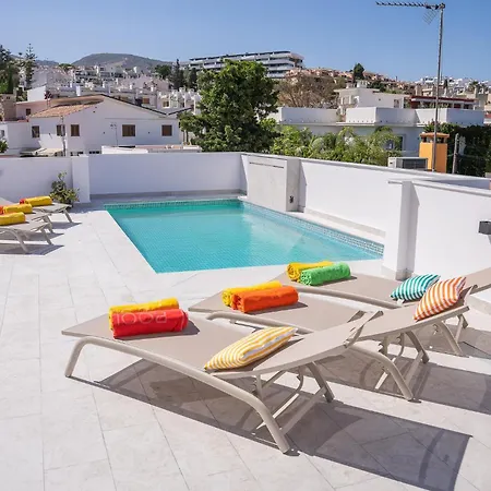 Unique Private Pool In Carihuela Apartament